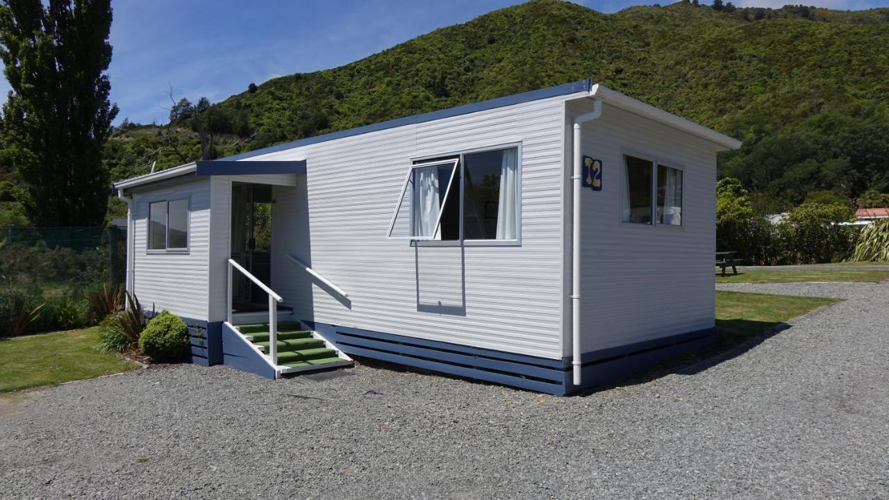 Picton'S Waikawa Bay Holiday Park Екстериор снимка